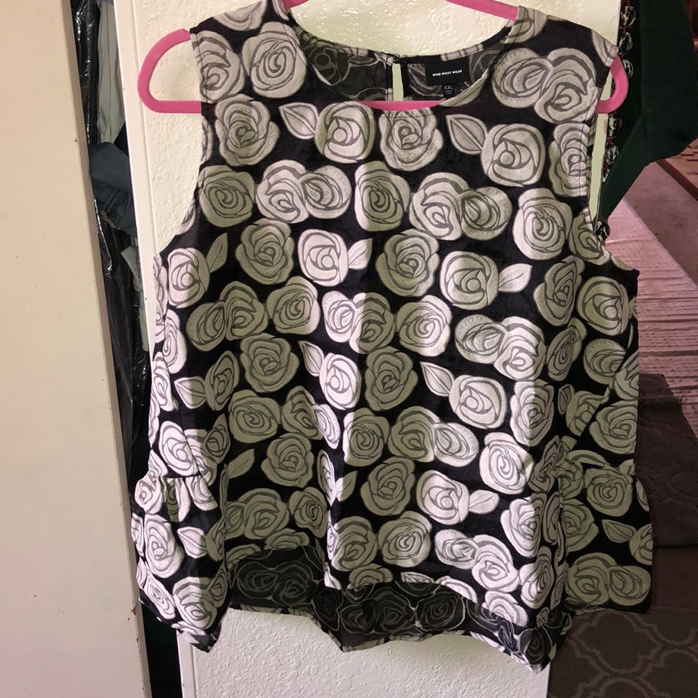 Floral design high low/peplum blouse